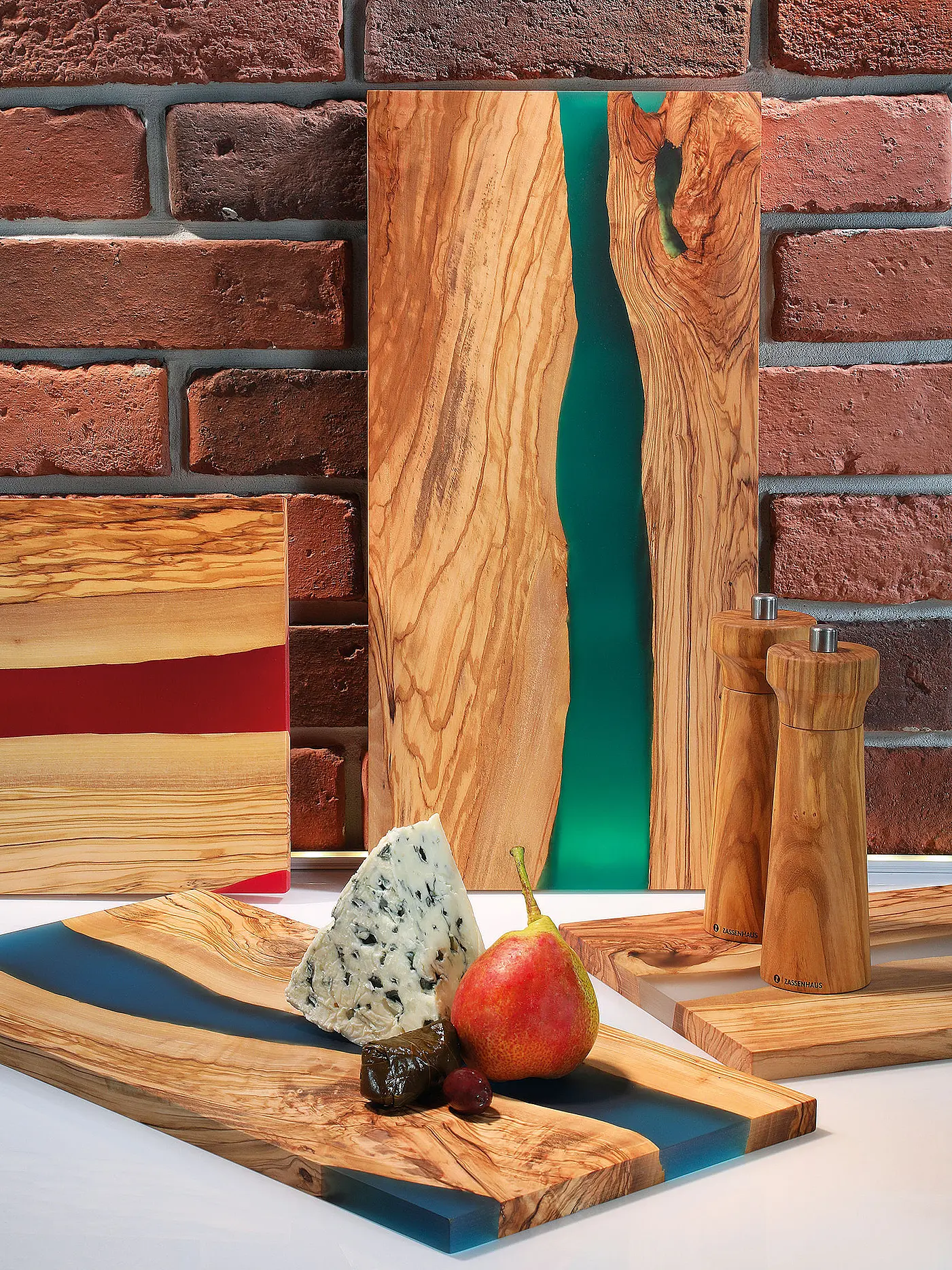 ZASSENHAUS | Servierbrett Olive 45x22cm Braun/Rot | 